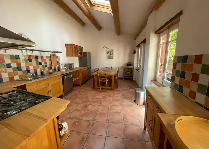 Roses Saint-André-de-Roquepertuis